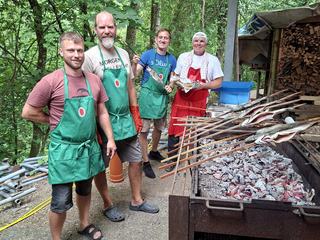 Hegefischen und Familienfest 2026 – Das Steckerlfisch-Team am Grill