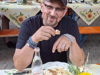 Hegefischen und Familienfest 2026 – Gutes Essen an der Festtafel