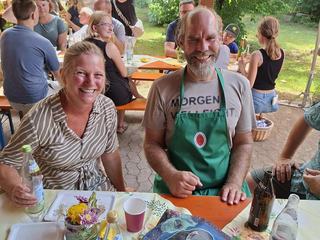 Hegefischen und Familienfest 2026 – Helfer und Gäste an der Festtafel